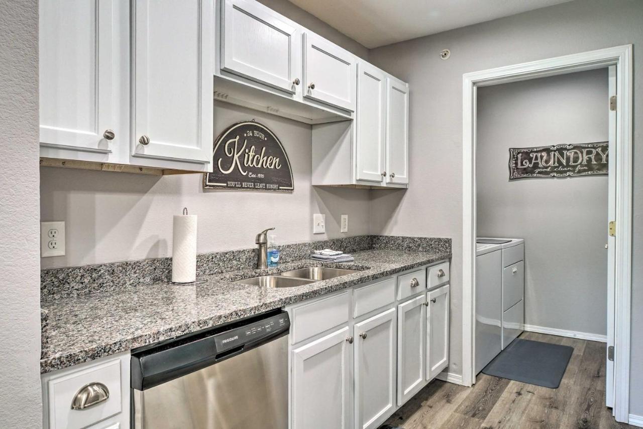 Cozy Condo With Pool Access, 5 Mi To Table Rock Lake Бренсън Екстериор снимка